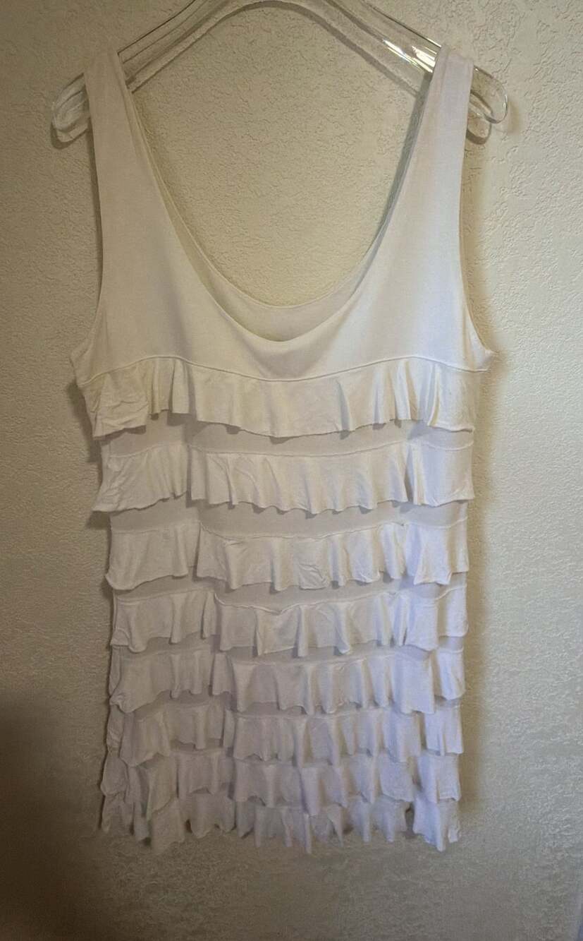 Isle Apparel Tiered Ruffle Tank Top Size L White